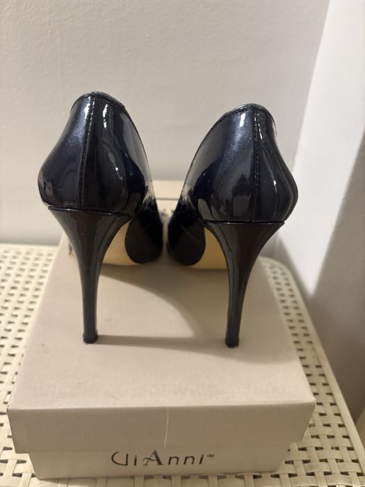 GiAnni черни обувки 35ти номер
