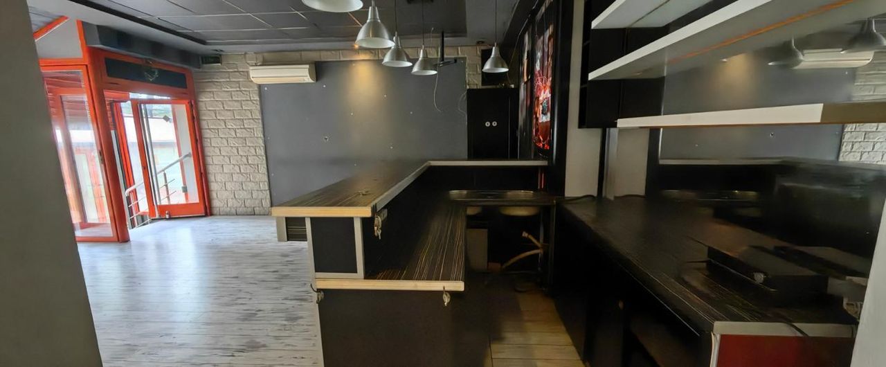 Дава се под наем Заведение в Пловдив, Тракия - 55 кв.м за 550 € - Снимка #1