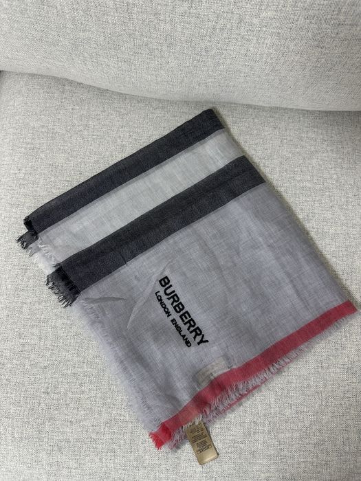 Esarfa 100% cashmir Burberry