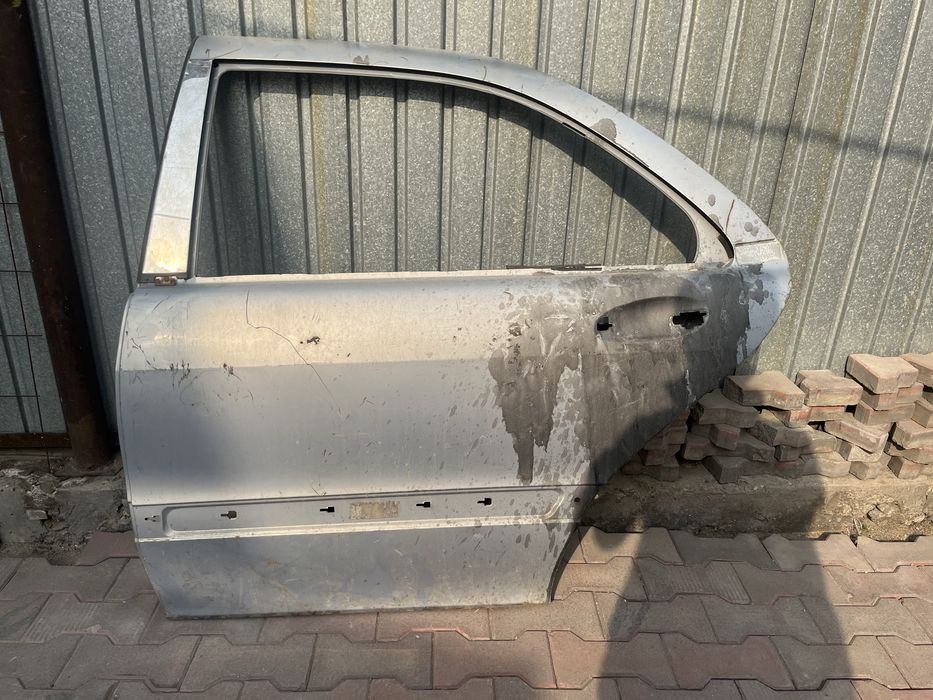 Задняя левая дверь w220