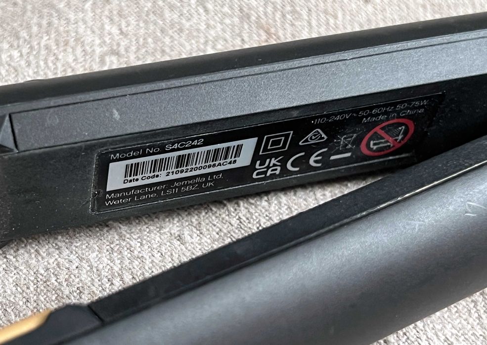 Placă de păr GHD Original Professional defectă, o placă nu încălzește