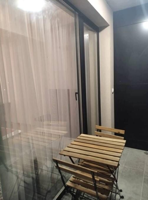 За първи наематели! Двустаен апартамент под наем в кв. Каменица 2