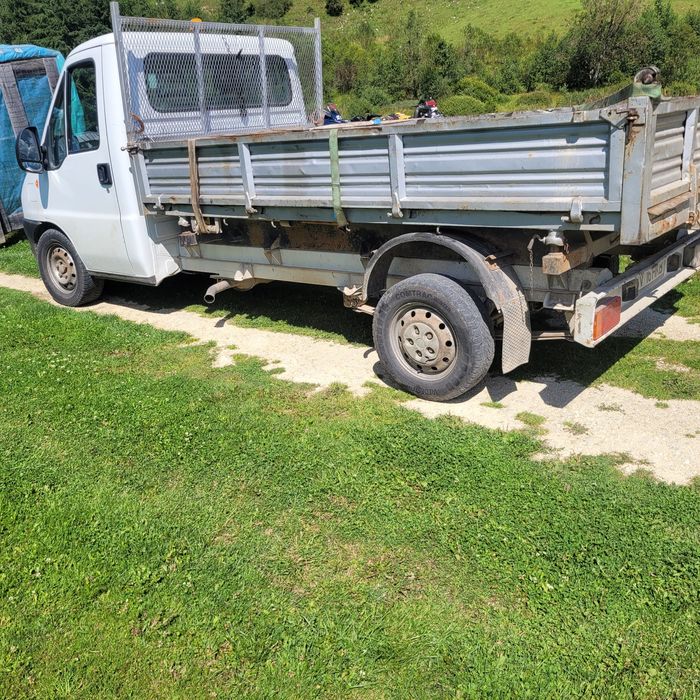 Vând sau schimb Peugeot Boxer basculabil 3 parti