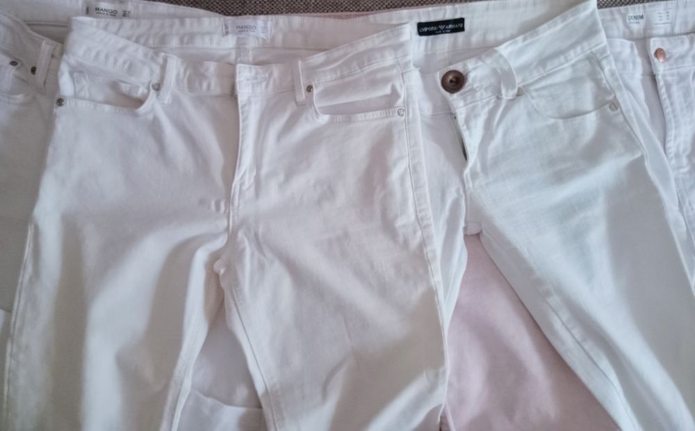 Джинсы белые женские.