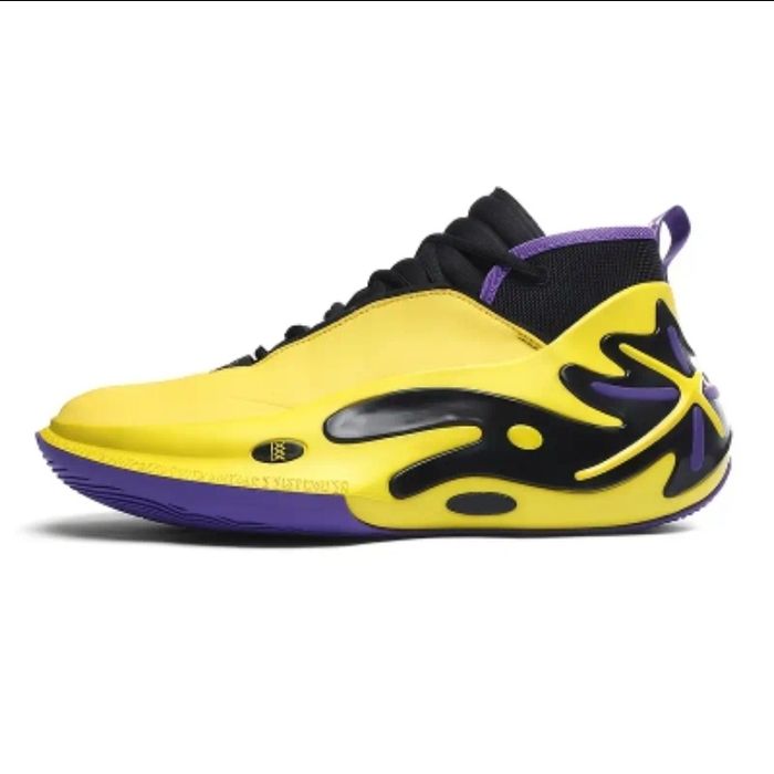 Adidasi de baschet wade 11 , marimi 34-44