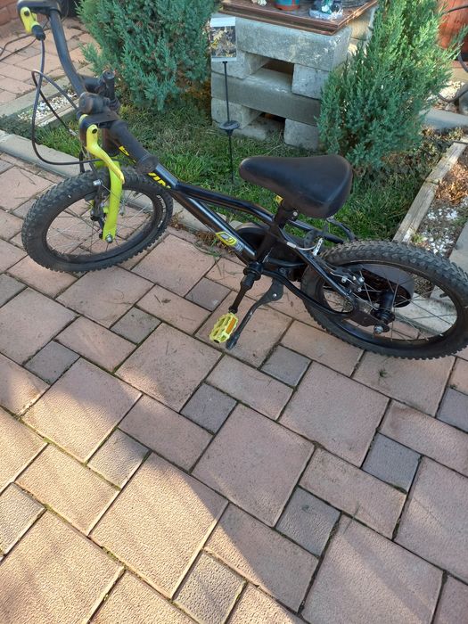 Vând  Bicicleta copii