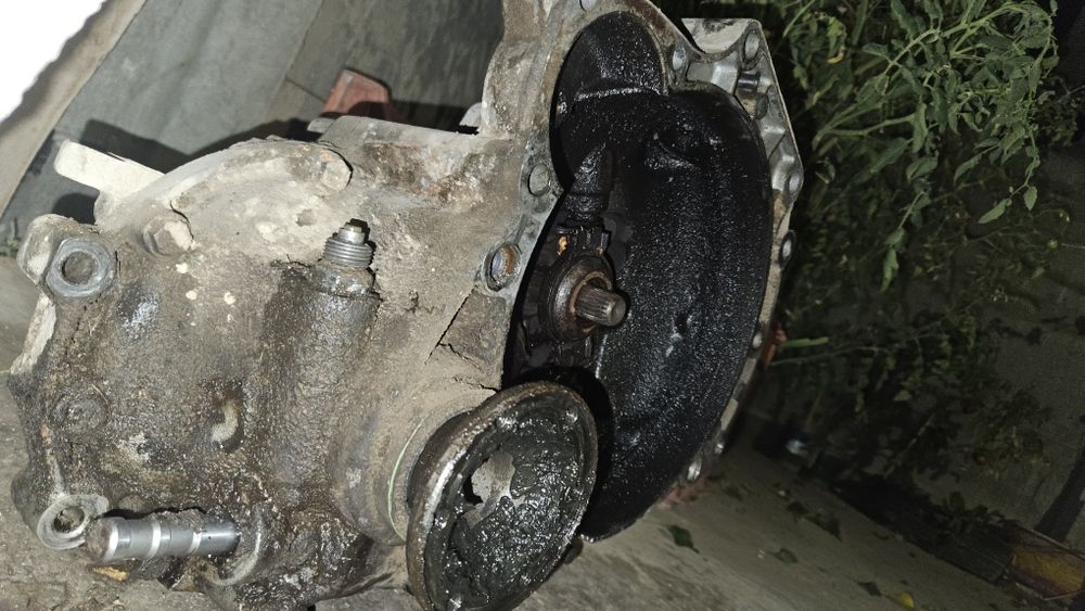 Коробка гольф 3 1.6 абу на запчасти