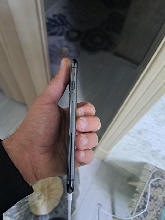 iPhone x в хорошем состоянии