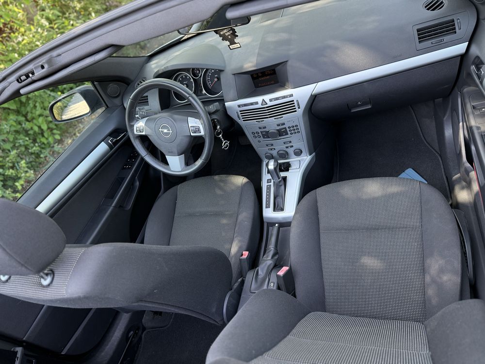 Opel Astra TwinTop 1.8 Benzina, automat, 2009, 148000km, decapotabila