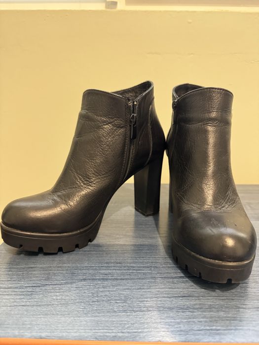 Боти на ток естествена кожа