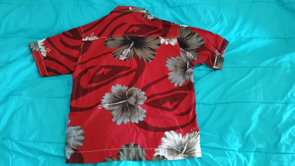 Продавам мъжка хавайска,памучна риза Quiksilver ,размер Л