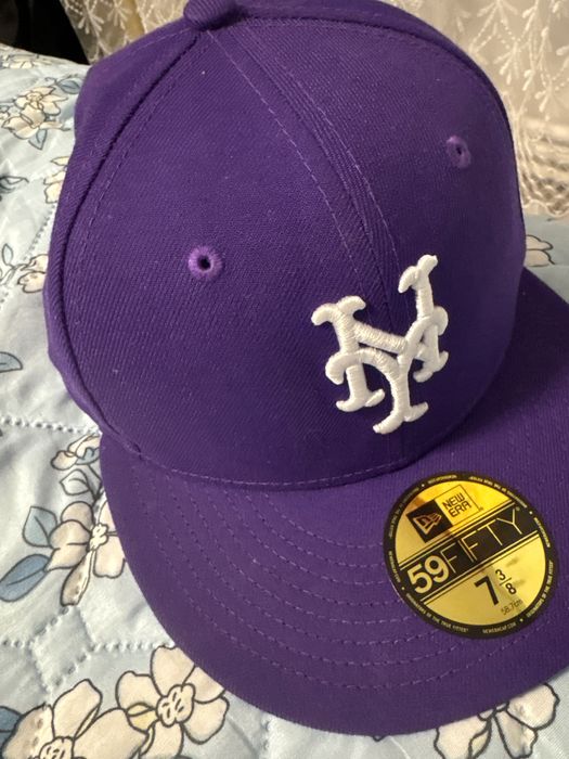 Șapcă new era mov cu pin ediție limitată luată din America din lids