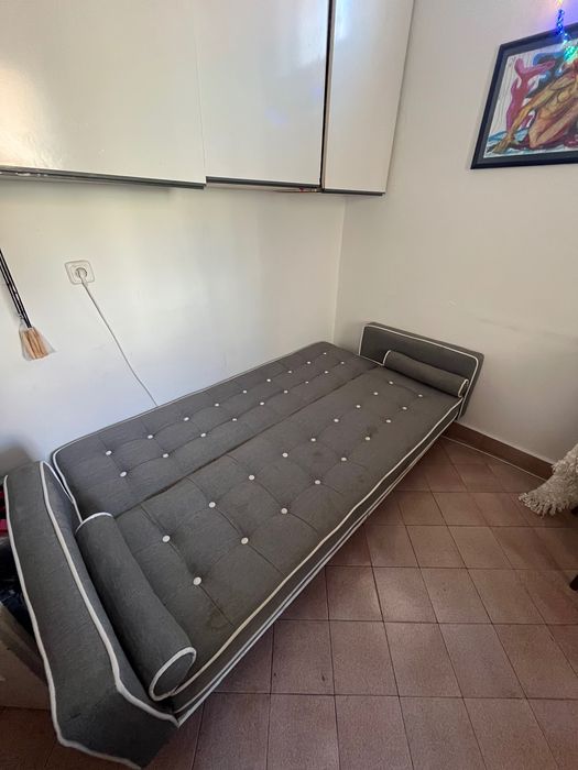 Разтегателен диван