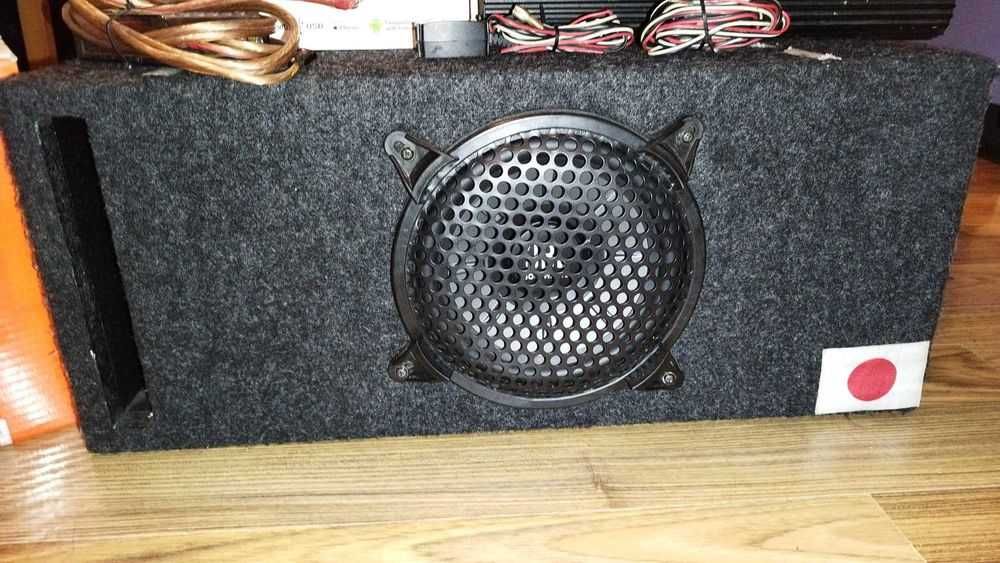 Компактна музика за кола