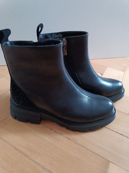 De vânzare botine Flavia Passini, mârimea 39..