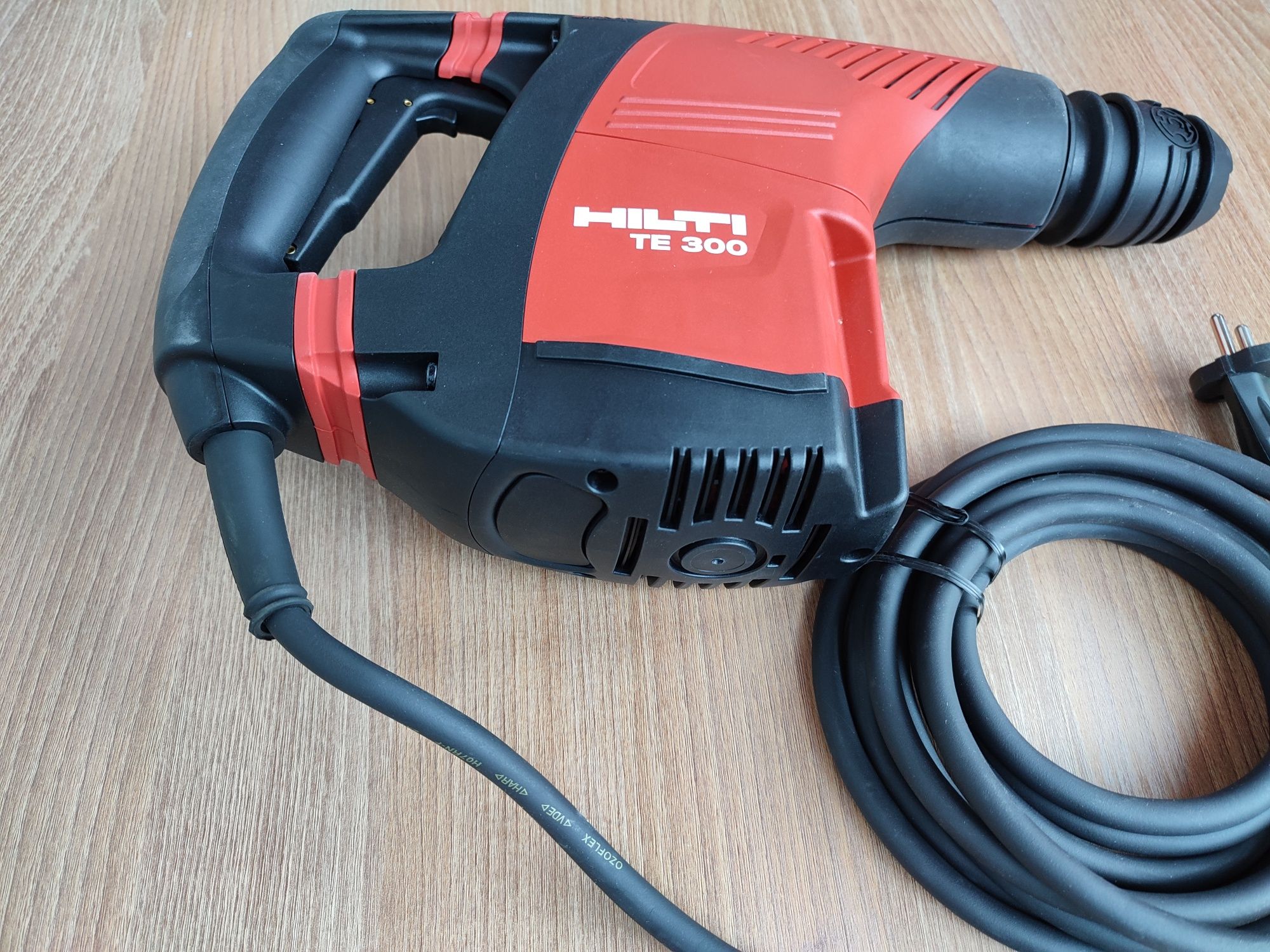 Hilti demolator Te 300 nou