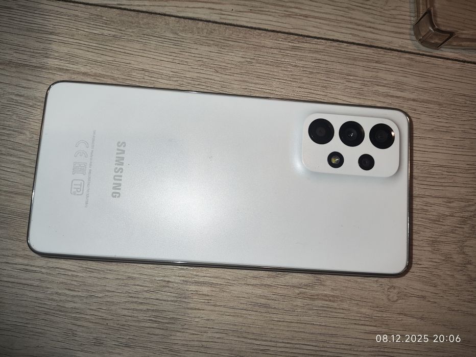 Самсунг А 53 в хорошем состоянии