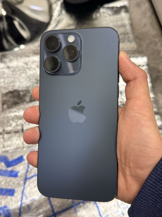 iPhone 15 Pro Max Blue