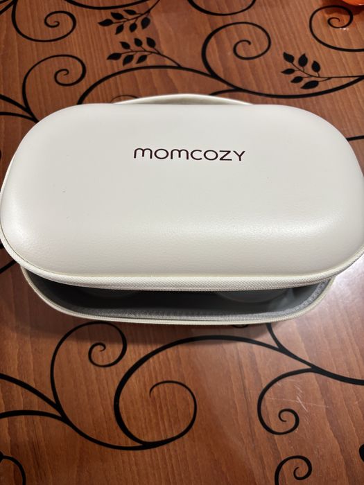 Две помпи за кърма- hands free - Momcozy M5 - Помпа за кърма