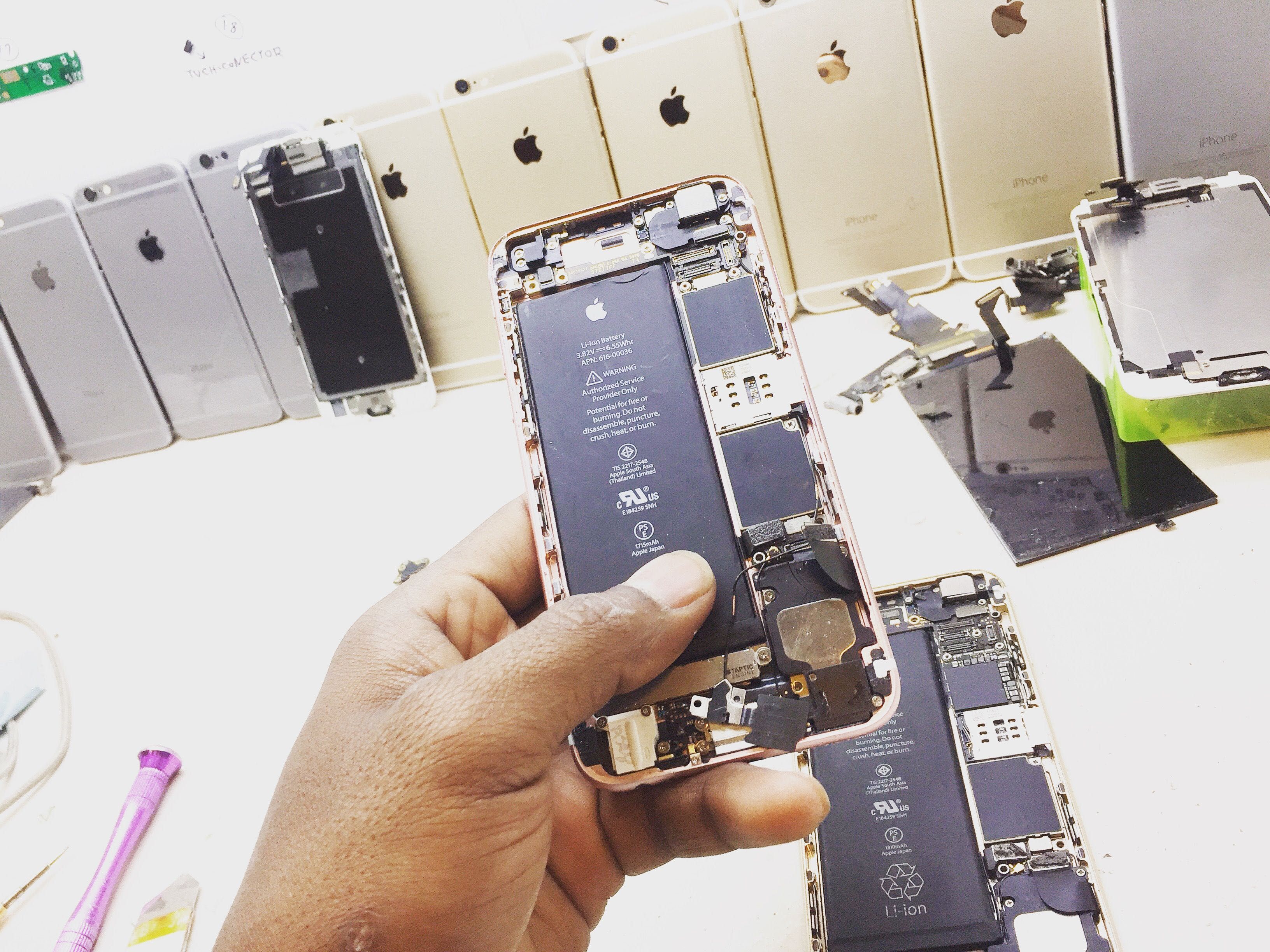 Reparam - TOATE piesele ORIGINALE din gama IPHONE  - SERVICE GSM