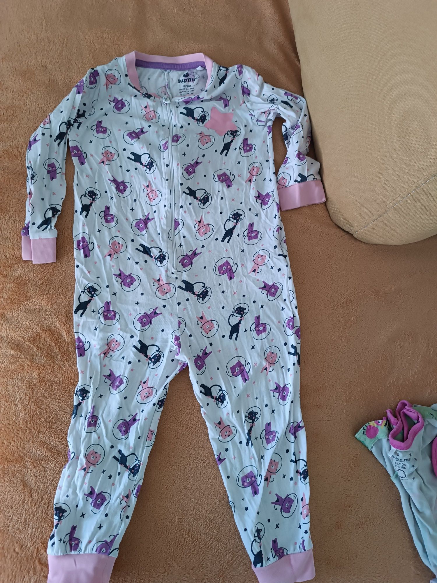 Пижамки hm 98 /104 чувал Angel baby