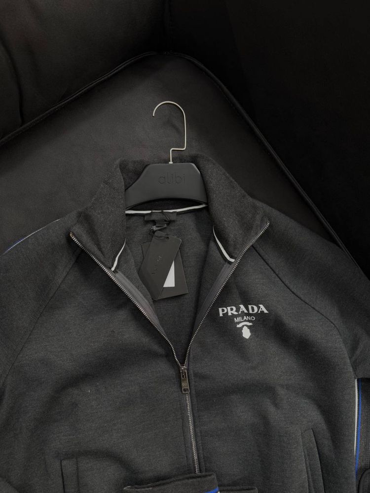 Двойка Prada Size: L, XL