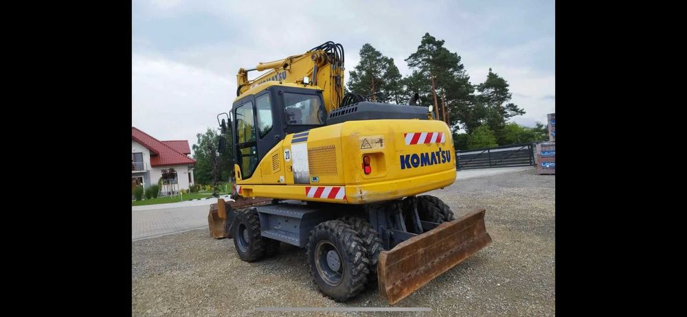 Inchiriere Excavator Roti 16 T sapaturi santuri canalizare taluzare