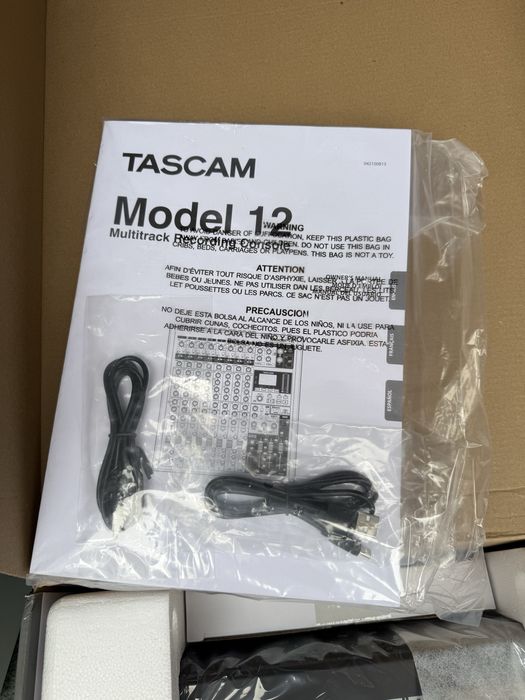Tascam Model 12 Mixer efecte studio integistrare