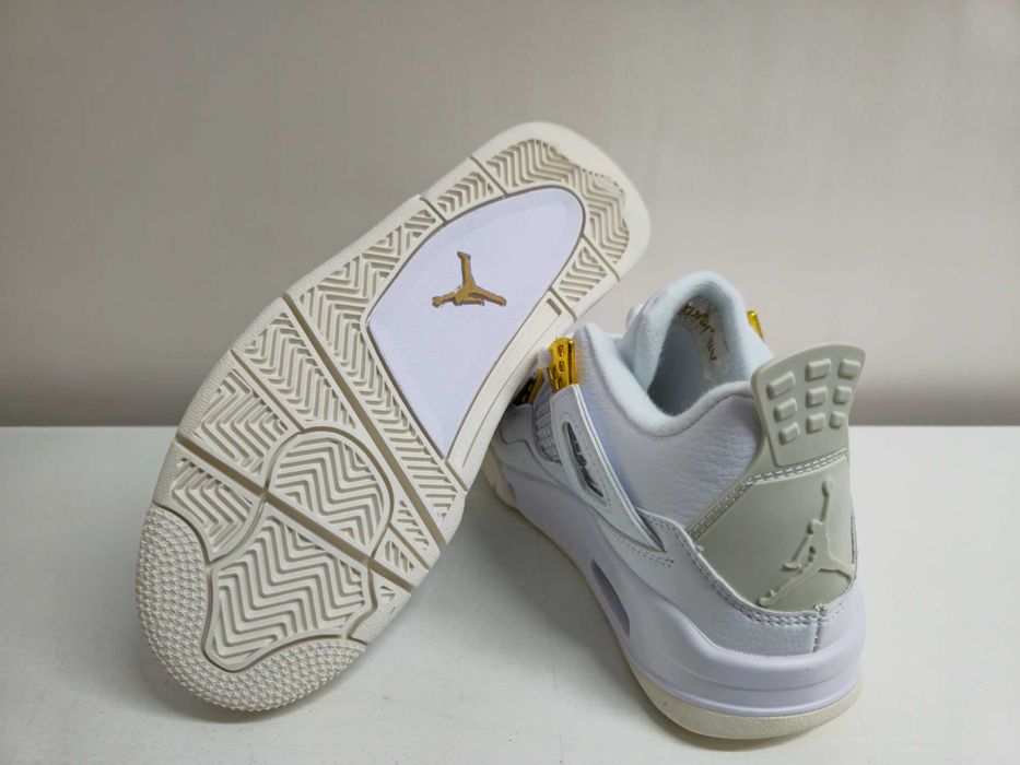 Jordan 4 Metallic Gold marimea 37,5 , 38 , 39