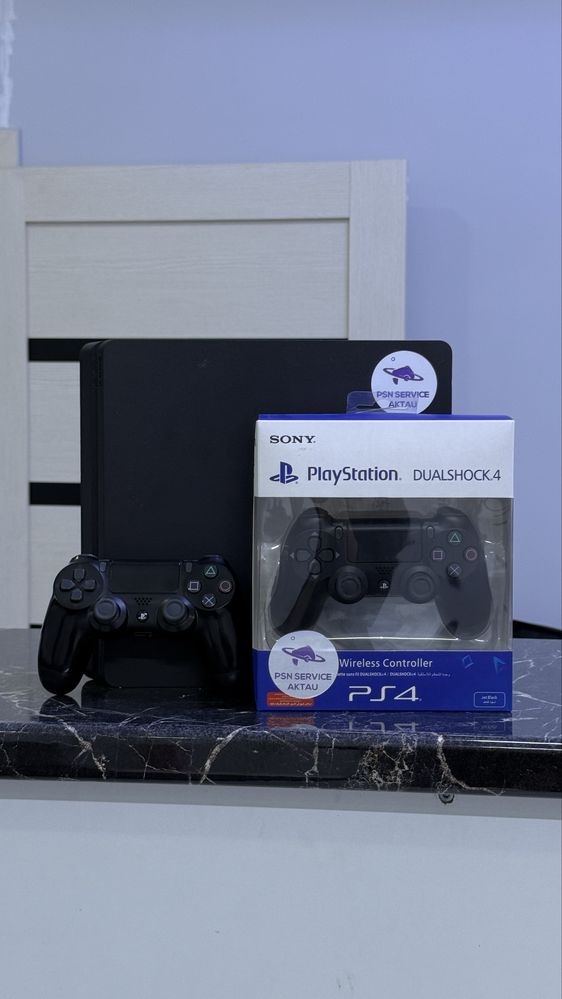 Playstation 4 slim