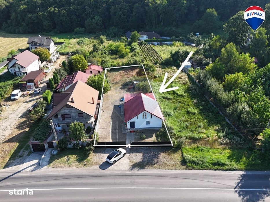 Casa cu teren de vanzare in Lespezi