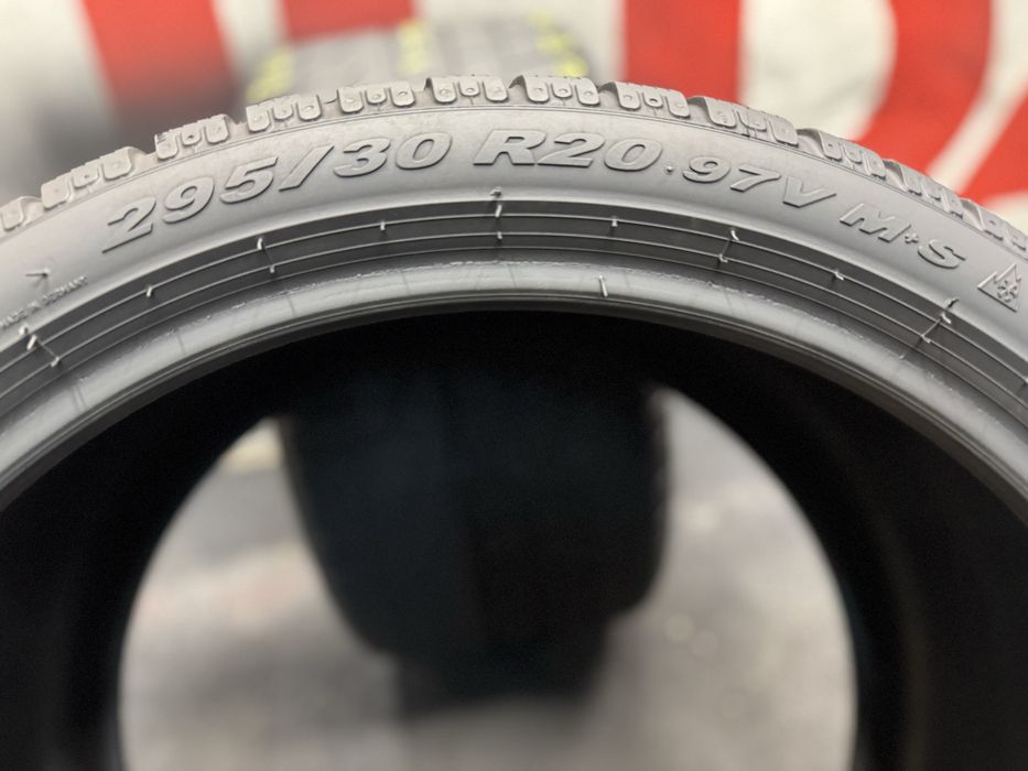 295 30 20, Зимни гуми, Pirelli SottoZero, 2 броя