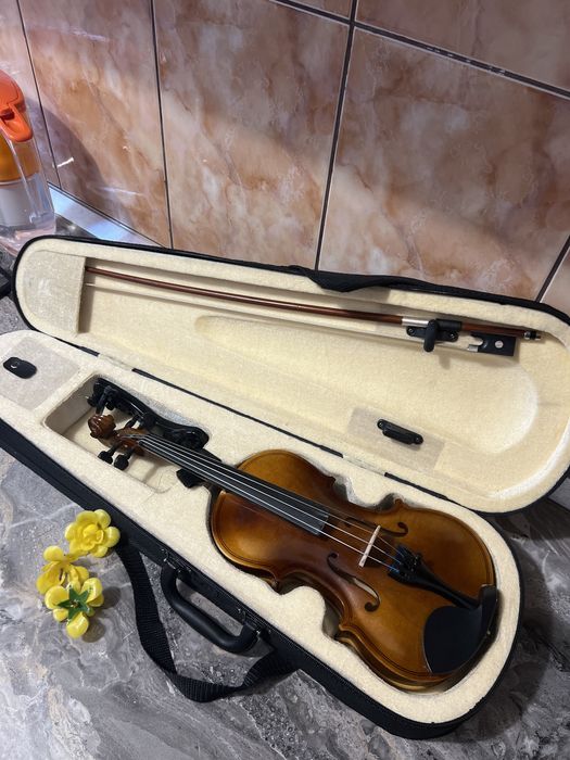 Vioară 1/8 in stare bună