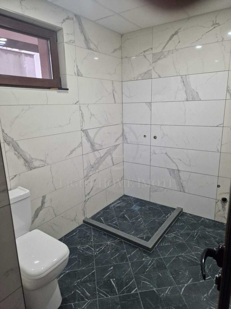 Продава се Къща в Пловдив, Остромила - 162 кв.м за 1710 €/кв.м - Снимка #8