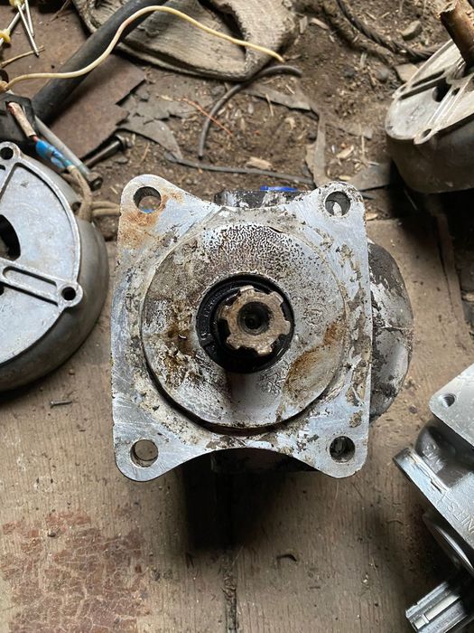 НШ-50, 32. Диск сцепления МТЗ. Фаркопы. Генераторы. Электродвигатель