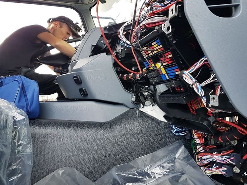 Electrician Auto , Sisteme Audio , Navigatii , Camere Auto