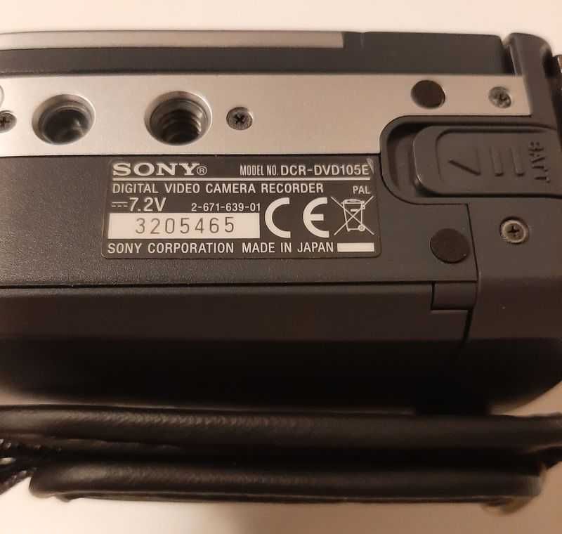 Camera video Sony HandyCam DCR-DVD105E Carl Zeiss  NOUA!