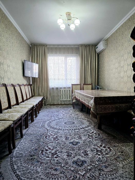 3.xona uy sotiladi evro remont ayrim jixozla qoladi podvoli bor agarot