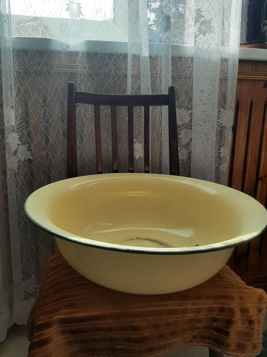 Продаются большие тазы ,чайники  казан