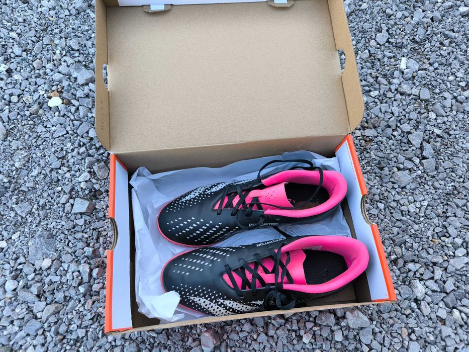 стоножки ADIDAS  в черно и розово 43.5