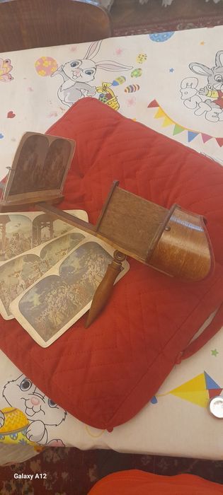 Stereoscop, dispozitiv pentru vizualizare tridimensională