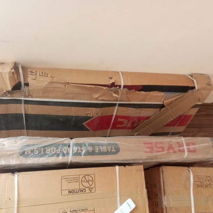 Tikuv moshinasi: To'g'ri chok va Averlo sotiladi srochni