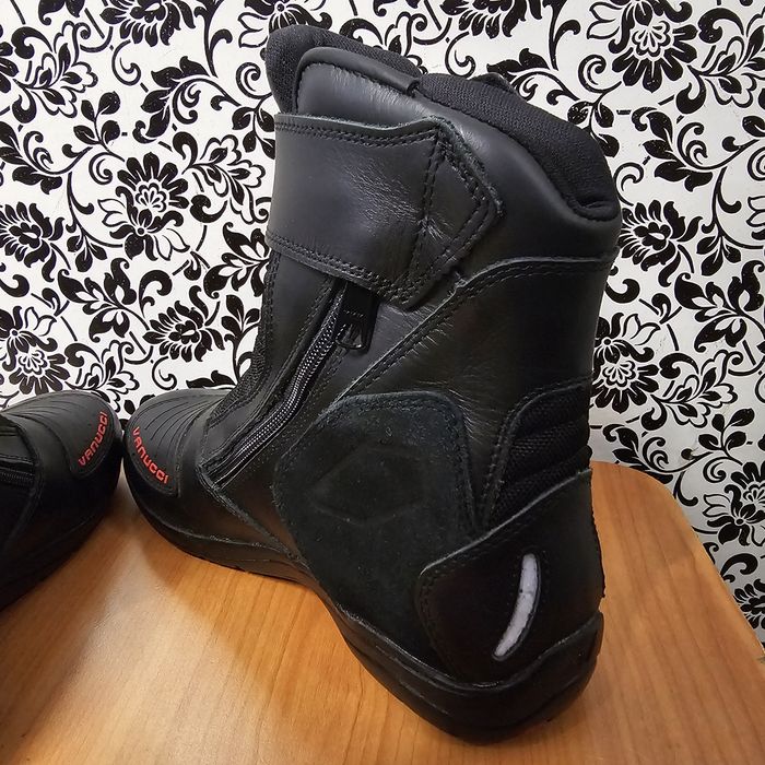 Ghete moto Vanucci 40 stare ca si noua