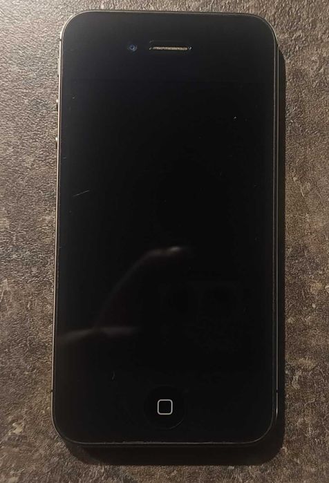 Телефон iPhone 4S