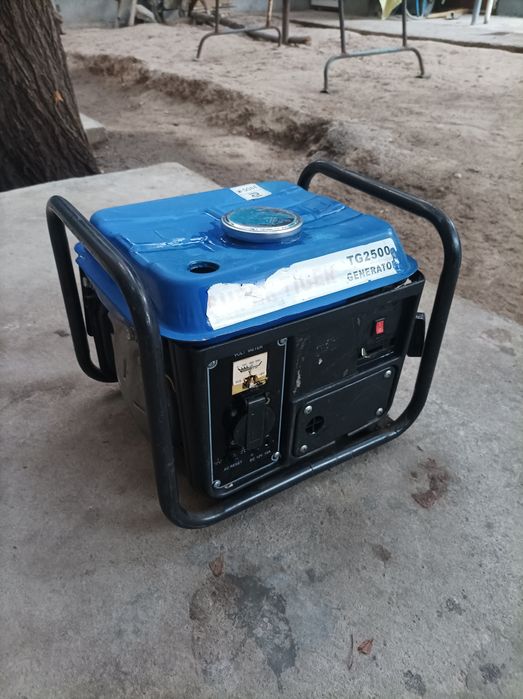 Продам бензиновый генератор