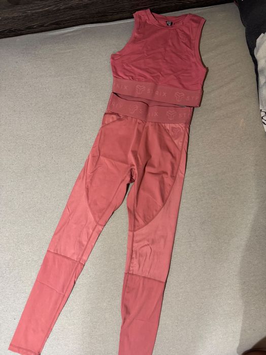 Дамски дрехи найк