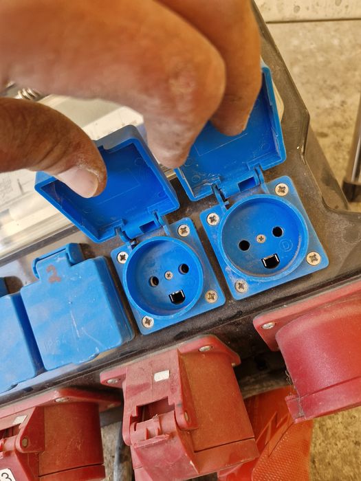 Cutie de distribuție,tablou de siguranță