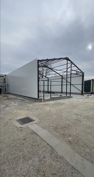 Hale metalice diferite dimensiuni accept și variante auto