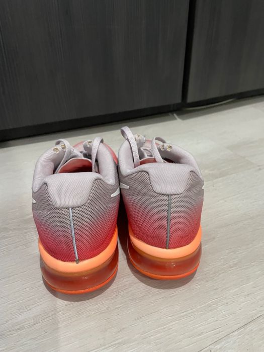 Дамски маратонки Nike