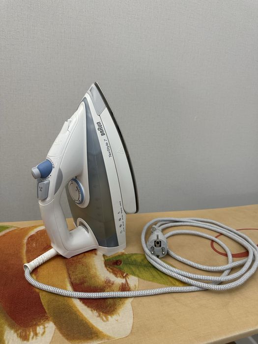 Продам утюг Braun с гладильной доской